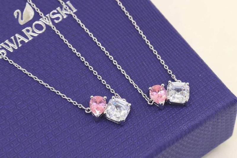 Swarovski Necklace 03lyr79